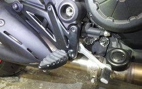 DUCATI DIAVEL Carbon 2011