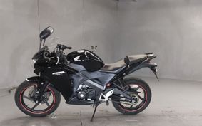 HONDA CBR125R JC50