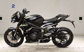 TRIUMPH STREET TRIPLE RS 2022