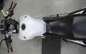 SUZUKI GSR250
