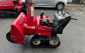 HONDA  SNOW BLOWER  MACHINE 