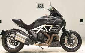 DUCATI DIAVEL AMG 2012