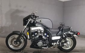 YAMAHA VMAX 2002 VP15