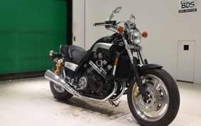 YAMAHA VMAX 2002