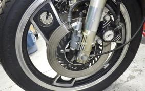 YAMAHA XJ750 E 1983 29R