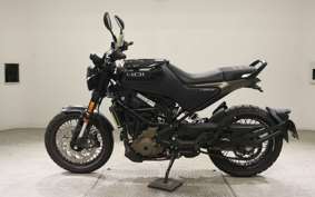 HUSQVARNA SVARTPILEN 401 2024
