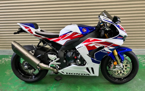 HONDA CBR1000RR-R FB SP 2022 SC82