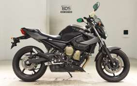 YAMAHA XJ6 N 2013