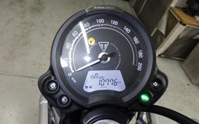 TRIUMPH SCRAMBLER 900