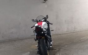 YAMAHA YZF-R7 2022 RM39J