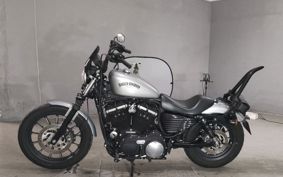 HARLEY XL883N LE2