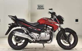 SUZUKI GSR250