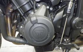 TRIUMPH TRIDENT 600 2023