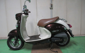 YAMAHA  VINO  DELUXE  SA37J