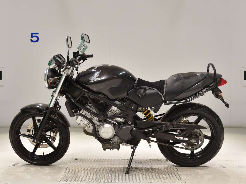 Фото Honda VTR 250 2007 с японского аукциона