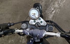 SUZUKI GLASS TRACKER BIG BOY NJ47A