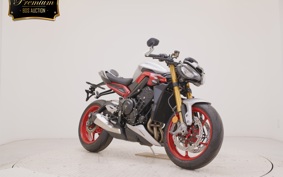 TRIUMPH STREET TRIPLE RX 2026