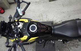 SUZUKI Vｽﾄﾛｰﾑ250