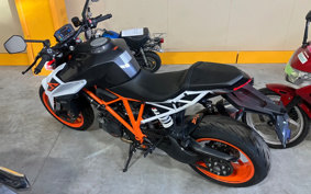 KTM 1290 SUPER DUKE R 2017 V3940