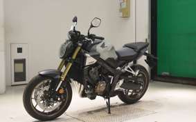 HONDA CB650R E-Clutch 2025 RH17