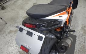 KTM 690 DUKE R 2014