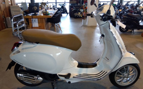 VESPA PRIMA BEIGE RA125