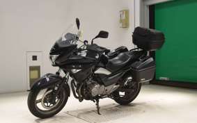 SUZUKI GSR250S 2015