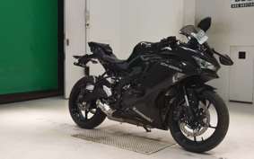 KAWASAKI ZX-25R 1982 ZX250E