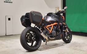 KTM 1290 SUPER DUKE R 2020