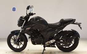 YAMAHA FZ25