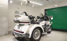 HONDA GL1500 GOLD WING TRIKE SE 2002