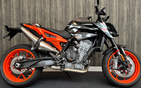 KTM 890 DUKE GP TU940