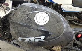 HONDA CBR750 RC27