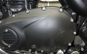 TRIUMPH STREET TWIN 2022