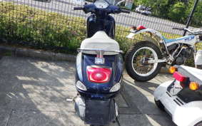 VESPA LX125