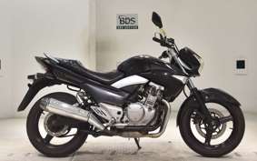 SUZUKI GSR250 2015