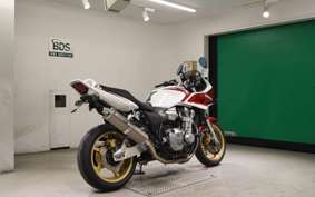 HONDA CB1300SB SUPER BOLDOR A 2005 SC54