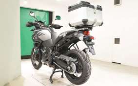 SUZUKI Vｽﾄﾛｰﾑ1000XTA 2019 VU51A