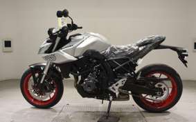 SUZUKI GSX-8S 2000 EM1AA