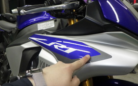 YAMAHA YZF-R1 2015