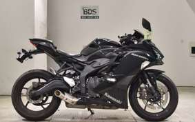 KAWASAKI ZX-25R ZX250E