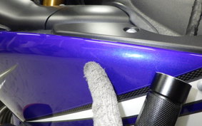 YAMAHA YZF-R1 2013