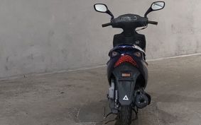 SUZUKI GSR125 UTD43