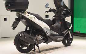 APRILIA SR MAX 300 2015
