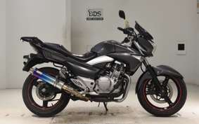 SUZUKI GSR250