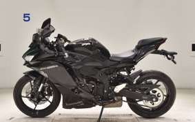 KAWASAKI ZX-25R 2000 ZX250E