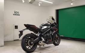 HONDA CBR650R E-Clutch 2025 RH17