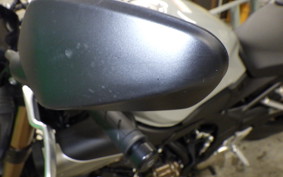 HONDA CB650R E-Clutch 2025 RH17
