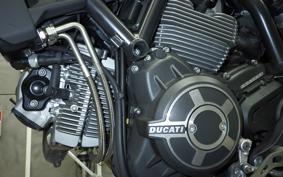 DUCATI SCRAMBLER ICON 2015