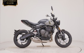 TRIUMPH TRIDENT 660 2026